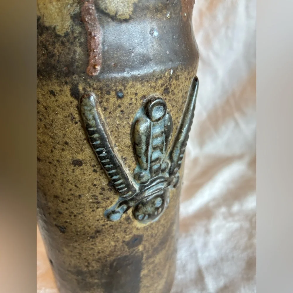Horsefly Vase Sturdy BIG  Ceramic Relief Design Brown Tan Blue Mottled Colors 3D